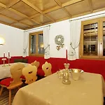 Hubertusklause Aparthotel Lech am Arlberg
