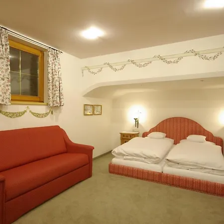 Hubertusklause Aparthotel 3*