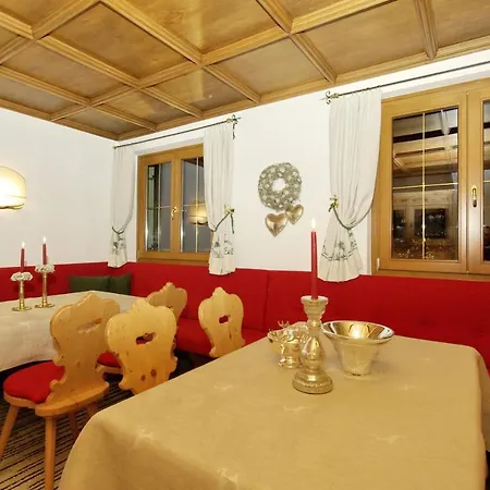 Hubertusklause Aparthotel Lech am Arlberg