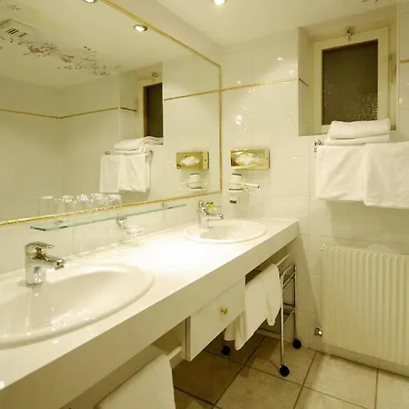 Hubertusklause Aparthotel 3*